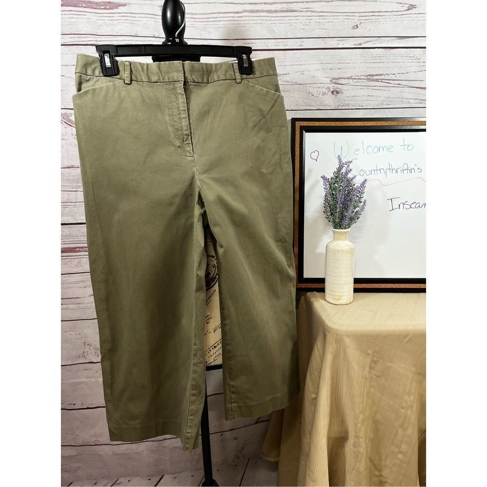 1618-Charter Club size‎ 10p Katherine fit Capri length pants